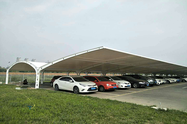 為什么吉林長(zhǎng)春膜結(jié)構(gòu)停車棚越來越火